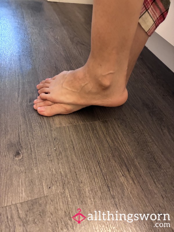 Custom Feet Photo Set