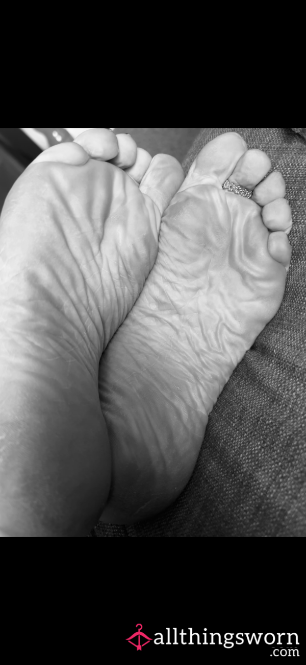 Custom Feet Pics