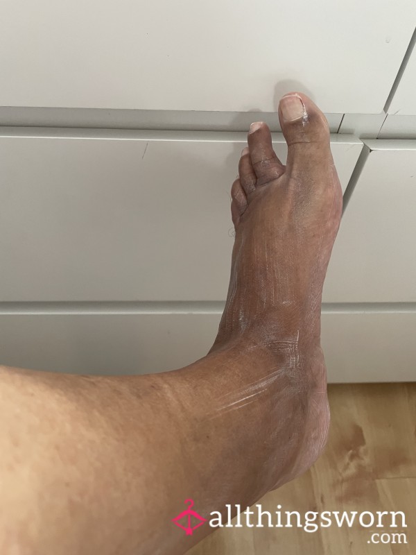 Custom Feet Pics