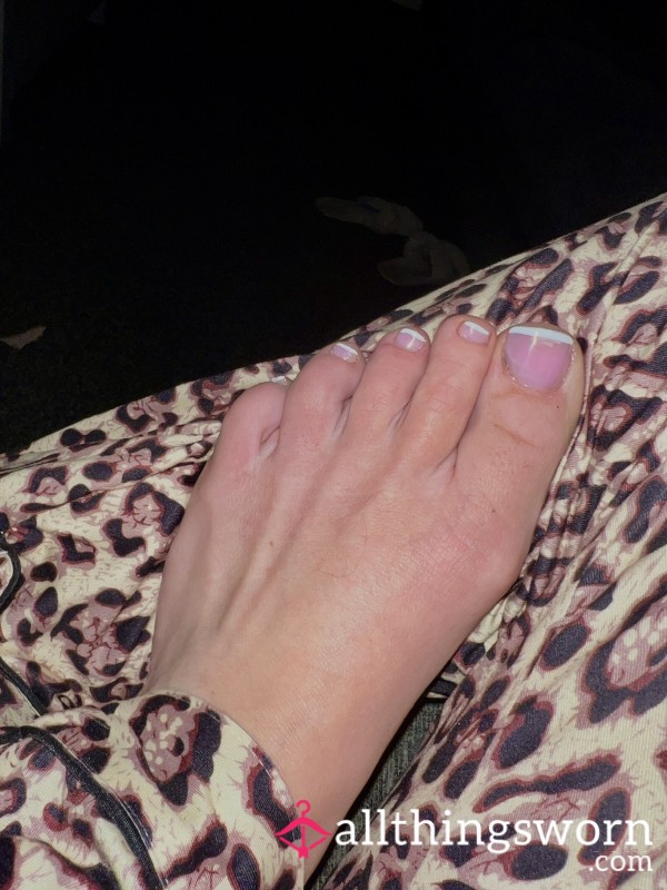 Custom Feet Pics
