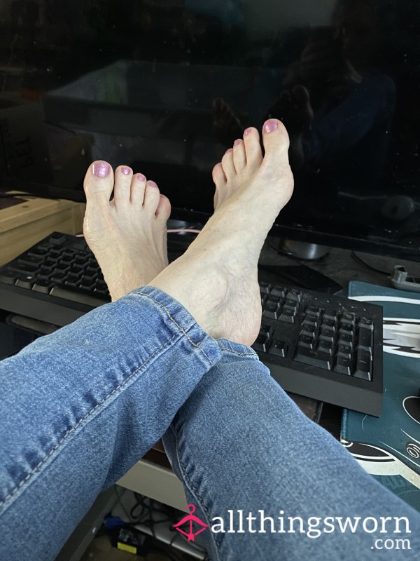 Custom Feet Pics