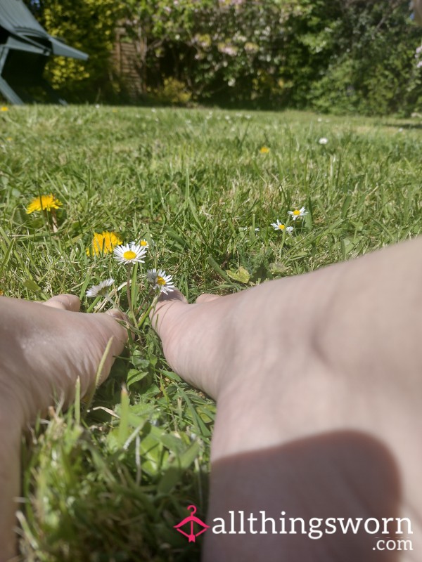 Custom Feet Pics