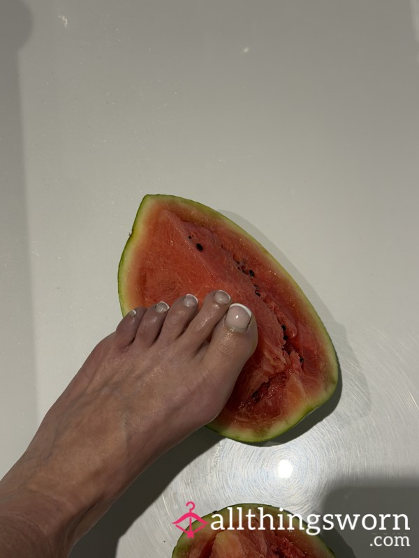 Custom Feet Pics