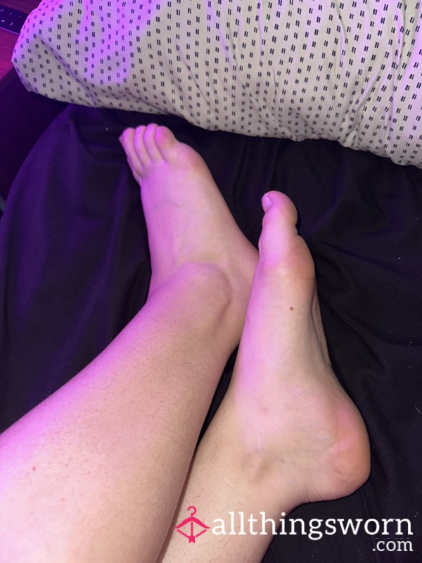 Custom Feet Pictures+Videos