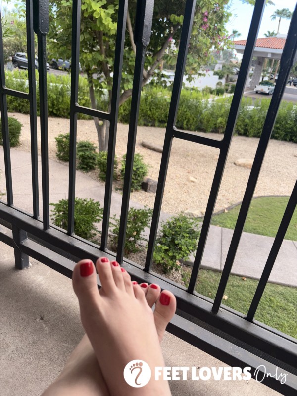 Custom Feet Sessions 💋