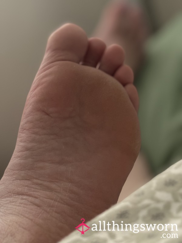 Custom Made - Feet Worship