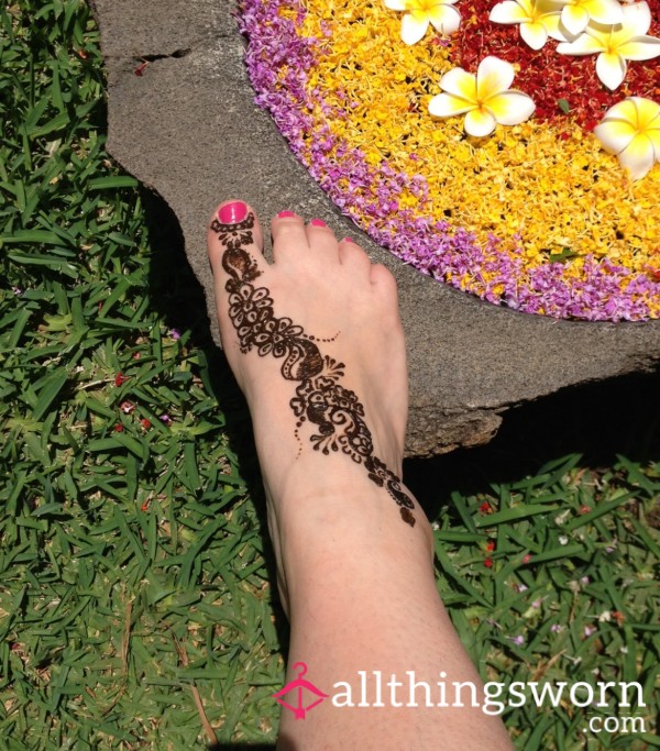Custom S**y Feet Pics
