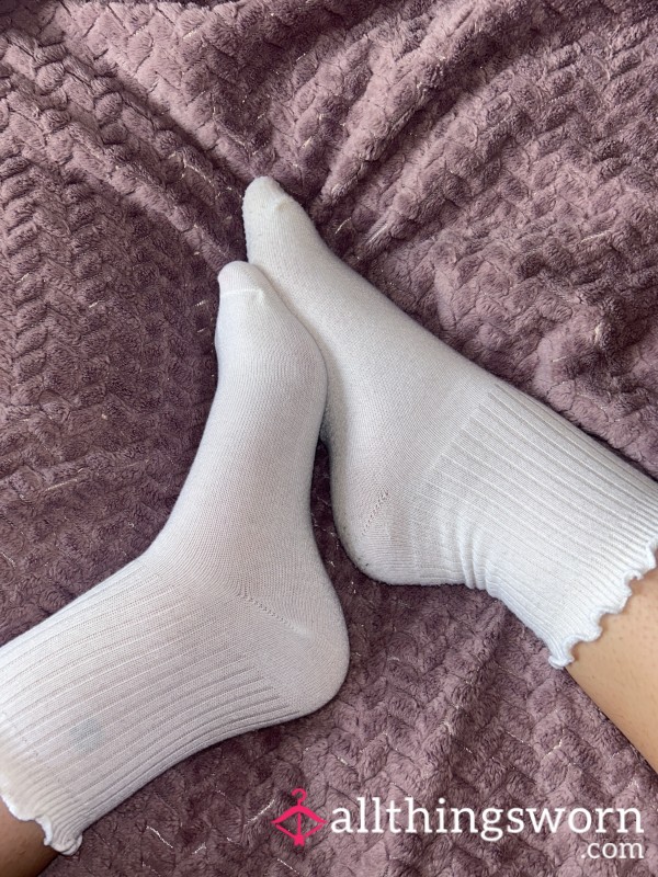 🧦🦶🏼Frilly Crew Socks