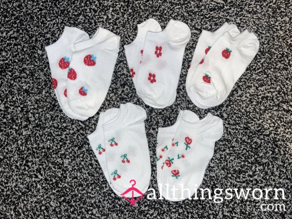 Custom Wears 4 Or 7 Days Wear. White Ankle Socks