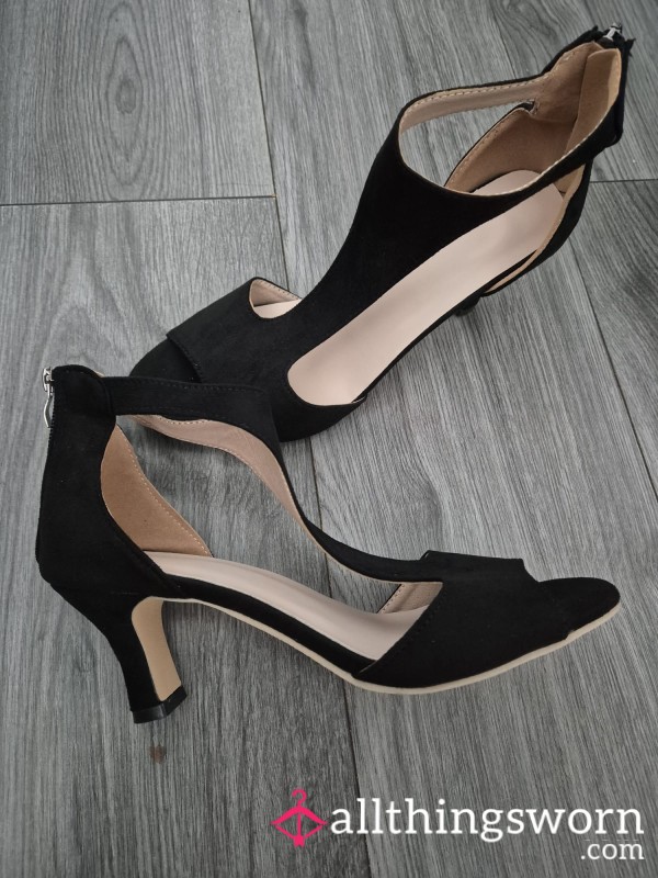 Cute Black Zip Up Heels