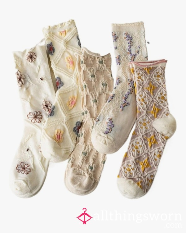 Cute Frilly Flor*l BBW Socks
