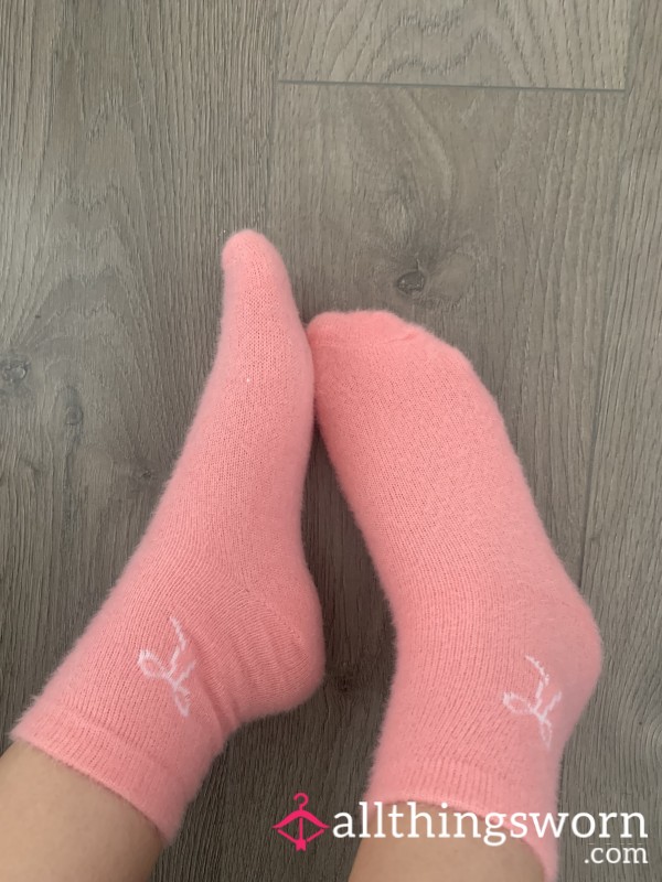 🩷 Cute Fuzzy Pink Socks 🩷