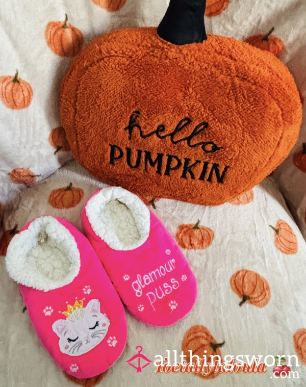 Cute Glamour Puss Slippers