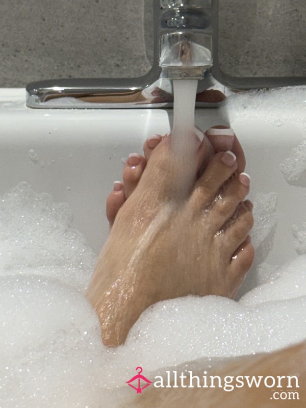 Cute Little Bubbly Toes