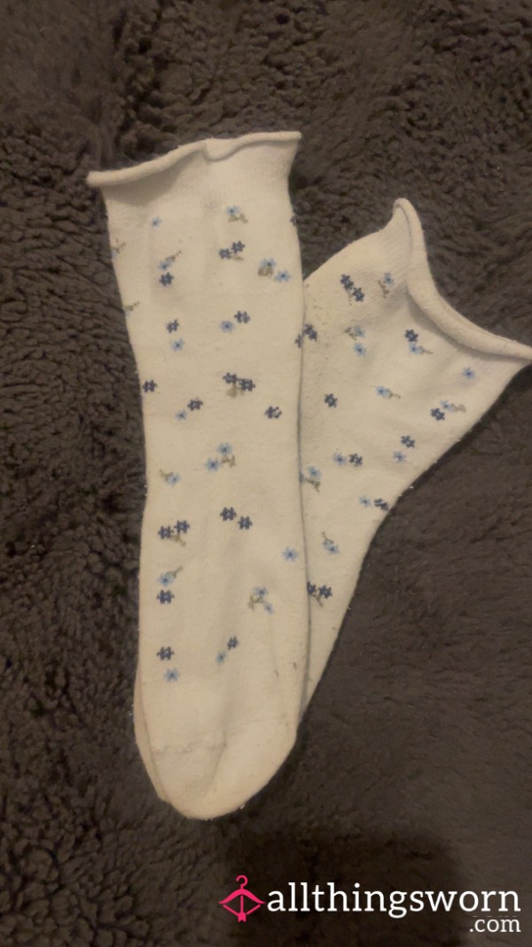Cute Little Flowery Socks