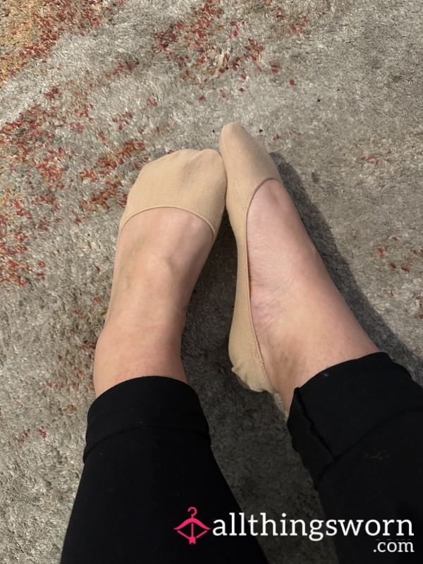 Cute Nude Footsies Worn On Girly Shopping Trip