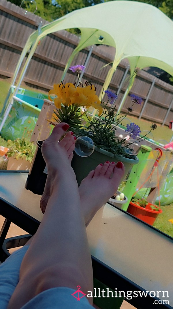 Cute Outside Foot Video Compilation!