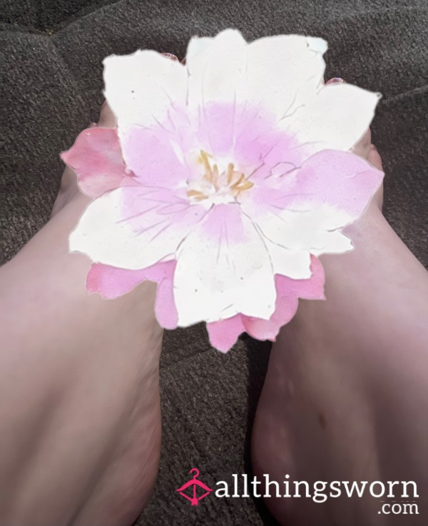 Cute Painted Toes Feet Pics