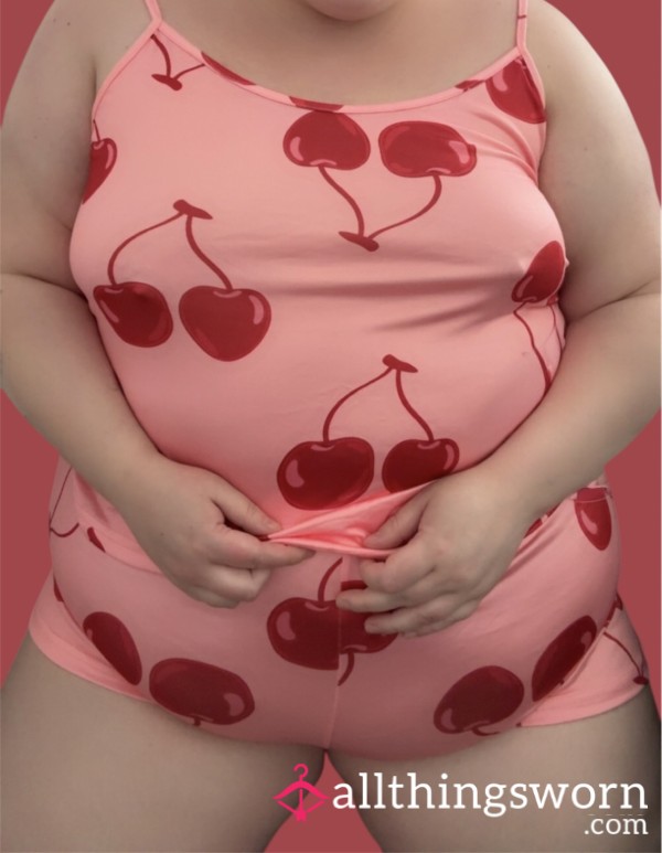 Cute Pyjama Top And Short Set 🍒