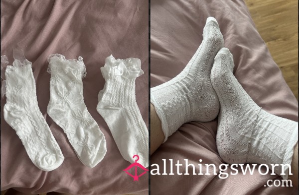 Cute Ruffle And Bow Quarter White Socks 🫶🏼