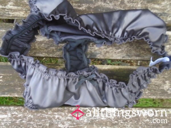 🌀💕Cute Silky Look Panties😏