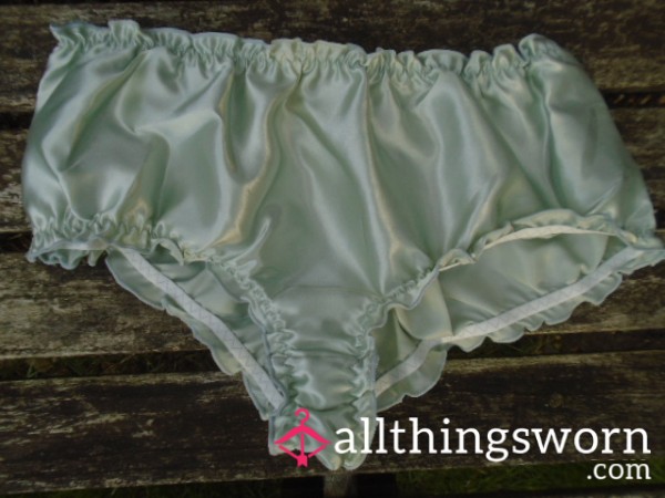 🌀💚Cute Silky Look Panties😏💚