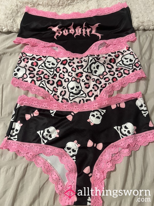 Cute Skull Panties— For The Goths 🖤