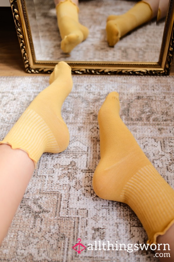 Cute Smelly Frilly Socks, 48hr Wear 💛