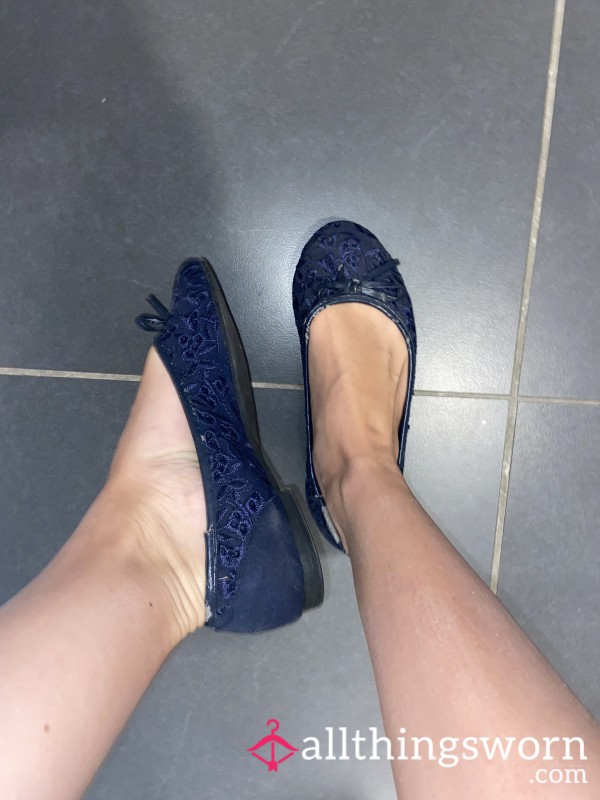Cute Sorn Out Flats Size 37 Women 🥰