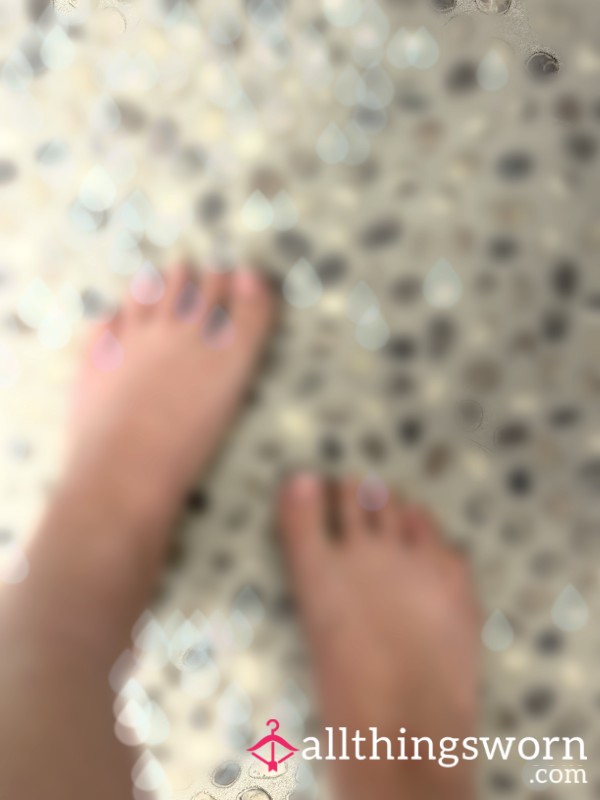 Cute Sunbed Feet 👣