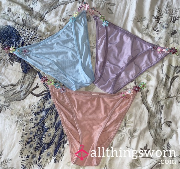 Cute Triangle Style Panties 🌸