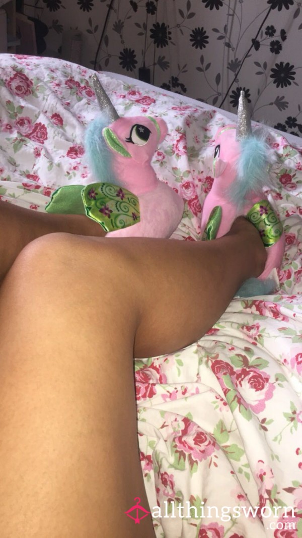 Cute Unicorn Slippers 🦄