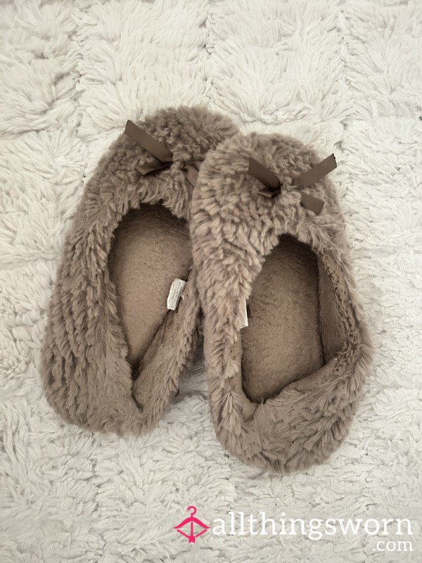 Cute, Well-worn, Dirty, Petite MILF Slippers