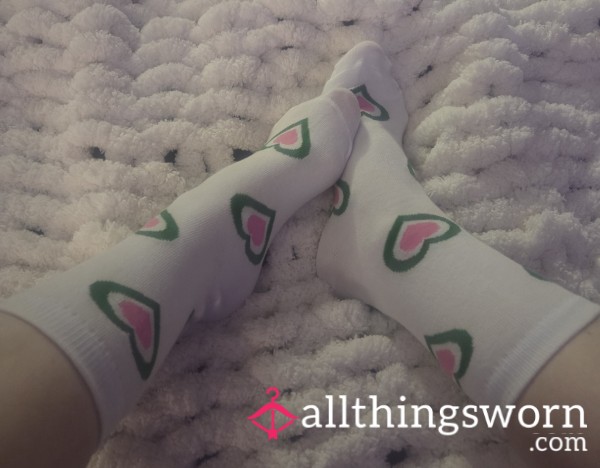 🧦Cute White Crew Socks Hearts All Over🧦