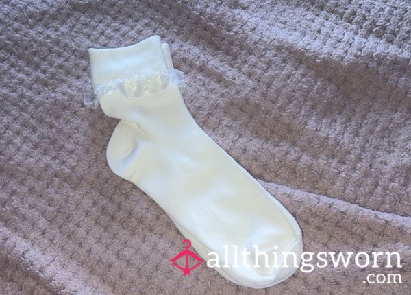Cute White Frilly Socks 🤍