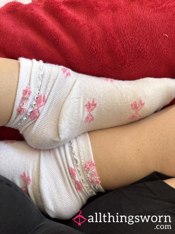 Cute White With Pink Bow