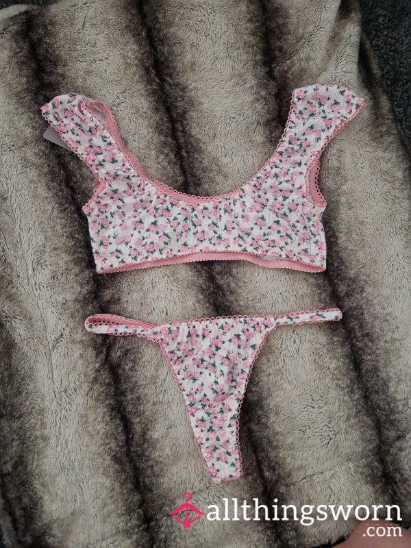 Cutesy Flor*l Lingerie