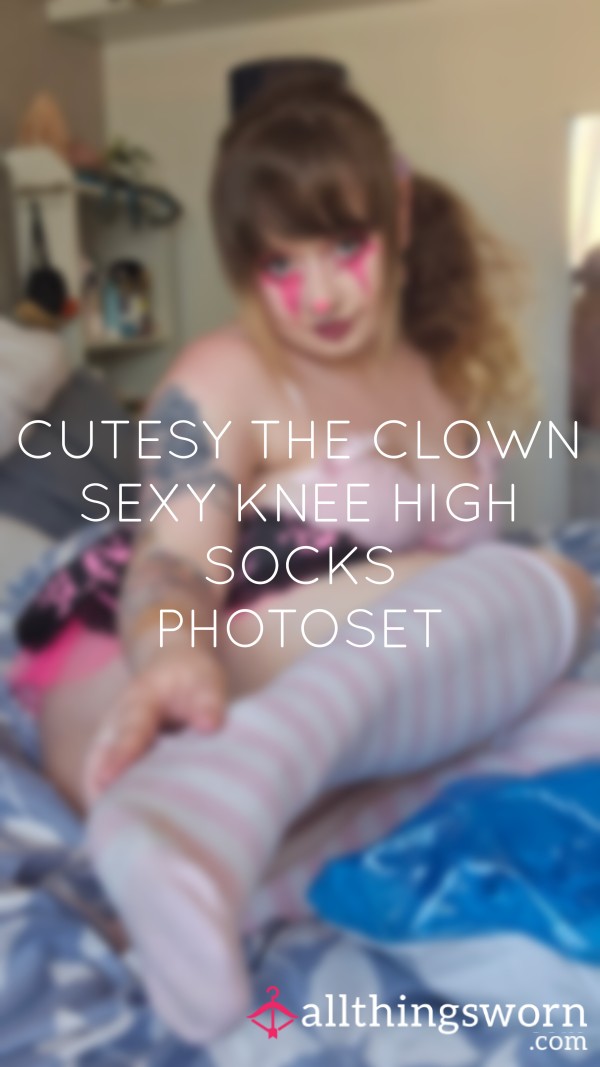 Cutesy The Clown Hottie Knee High Socks Photoset