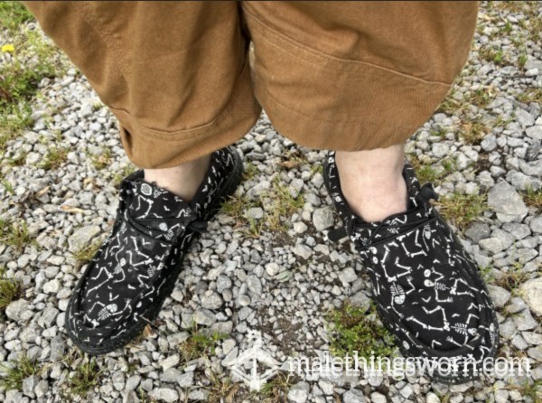 Daddy’s Skeleton Hey Dude Slip On Shoes Size US 13 💀