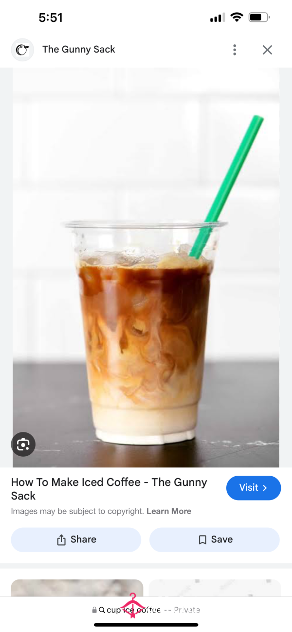 Daily Coffee / Strawberry Matcha And Breakfast Treat