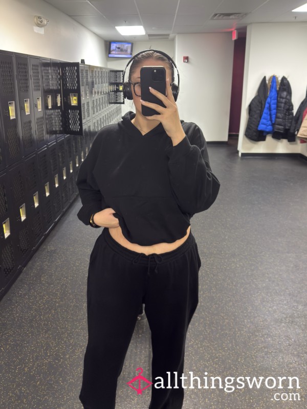 Daily Thongs Worn All Day, Work Out In The Morning And Then A 10 Hour Shift At The Hosp*tal 💕