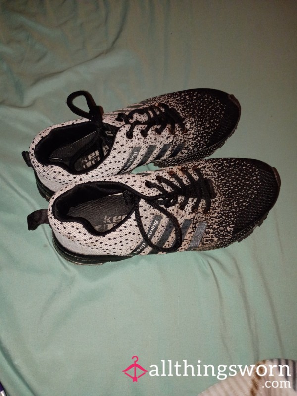 Daily Worn Reebok Sneakers. With And Without Socks.