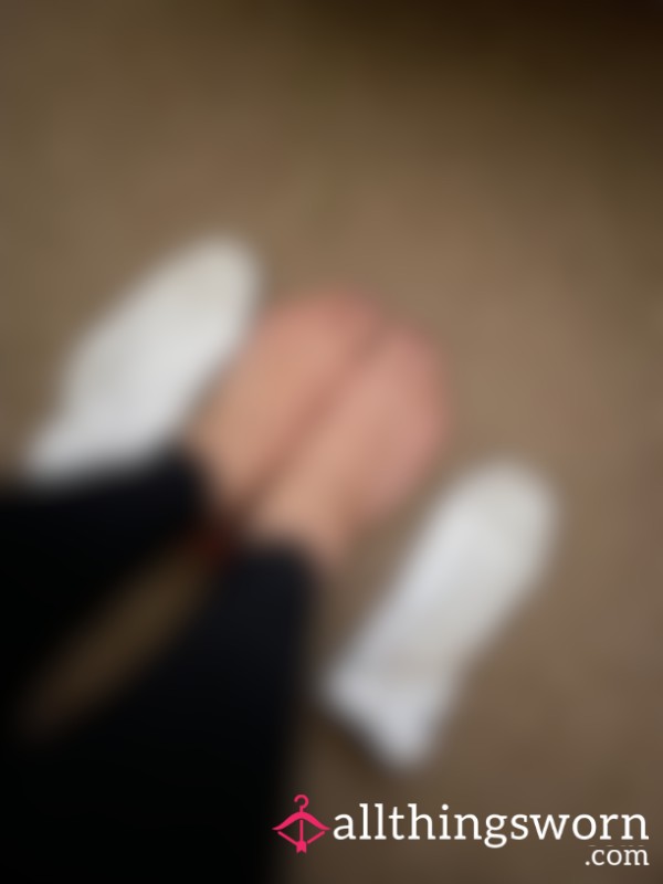 Daily Worn Socks – Sweaty & Satisfying 🦶