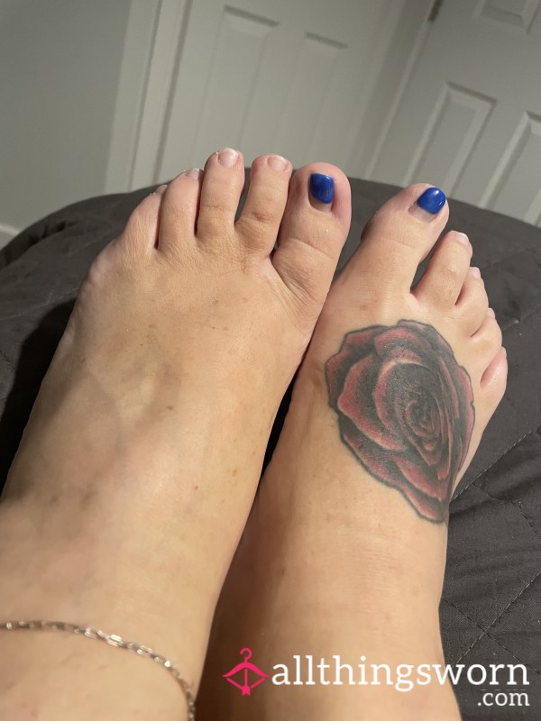 Dainty Feet