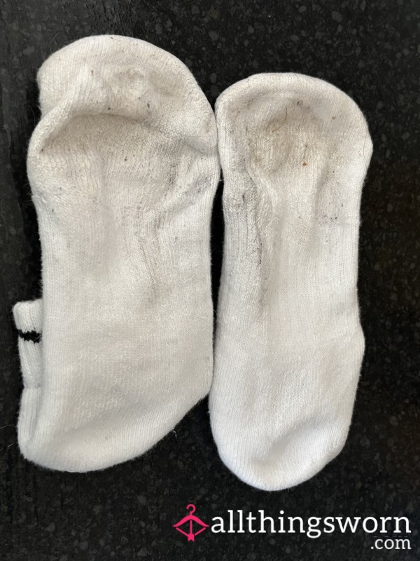 Damp Smelly Socks