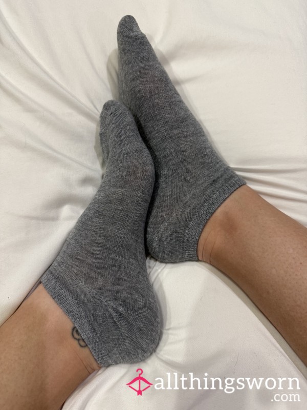 Dark Gray Ankle Socks 🩶
