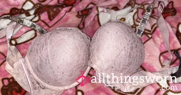 (DDD) Victoria’s Secret Shine Push-up Padded Bra 💖🎀💋 (VERY WORN OUT)