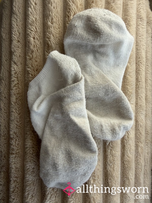 PRINCESS FEET 🦶🏻👸🏼2 Day Worn White Ankle Socks