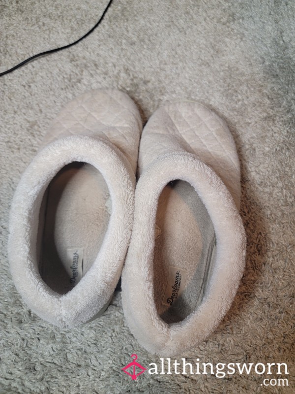 Dearfoams Cream Slip Ons