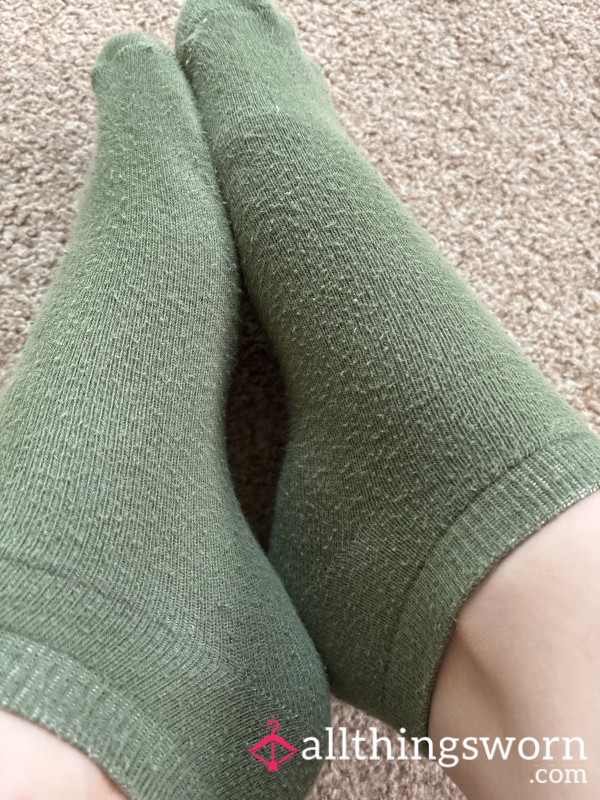 Deep Clean The House & A Sweaty Gym Work Out Socks